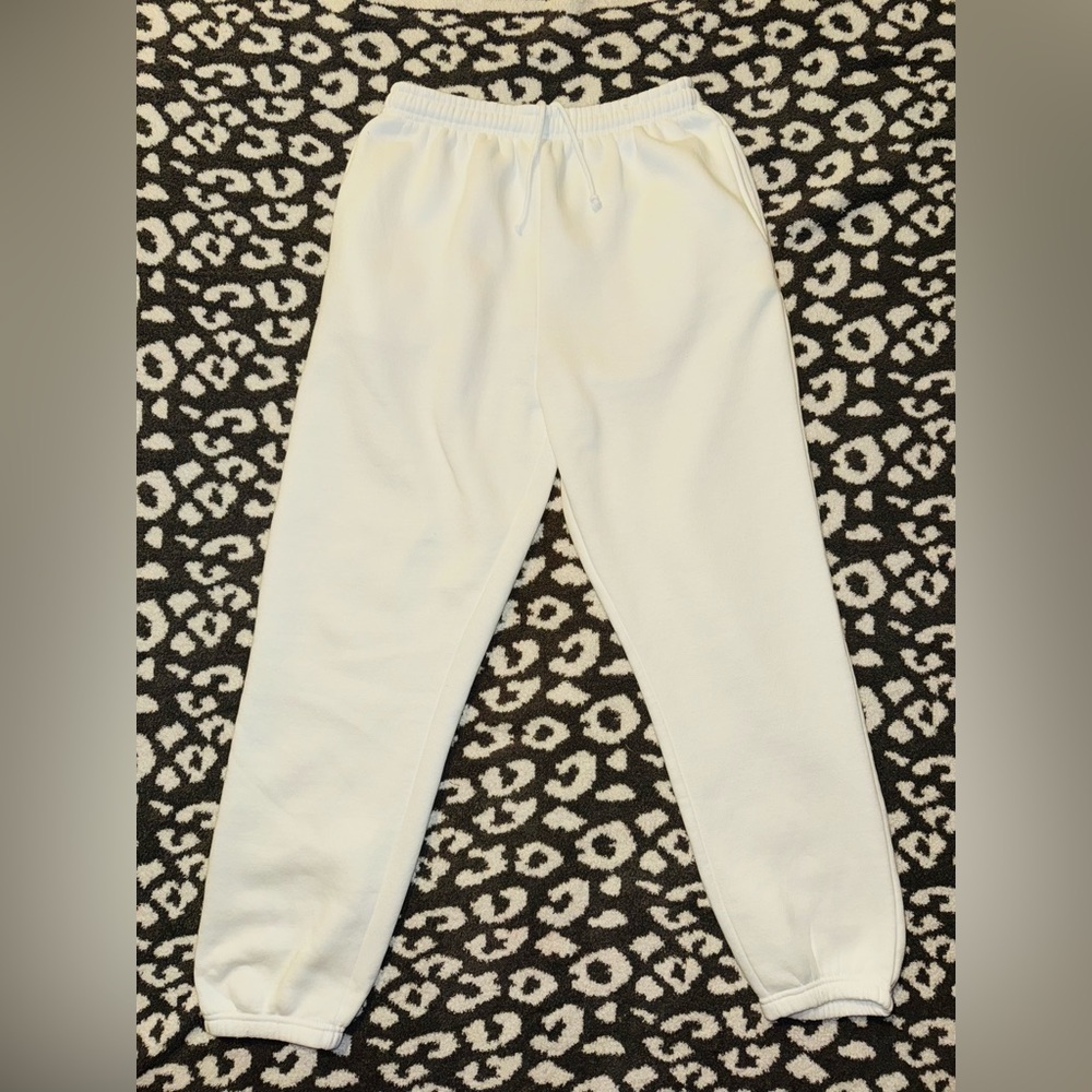 White Pocket High Waist Joggers